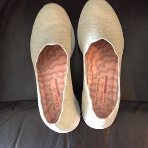 Skechers Classic Fit